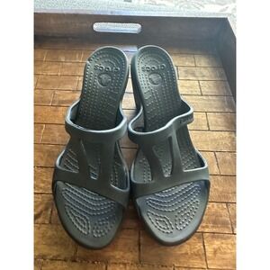 Crocs Cyprus IV Black Strappy Block Heel Sandals Womens Size 8 Comfort Slide EUC